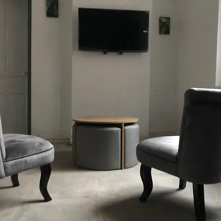 Homestay Ancienne Maison De Maitre *